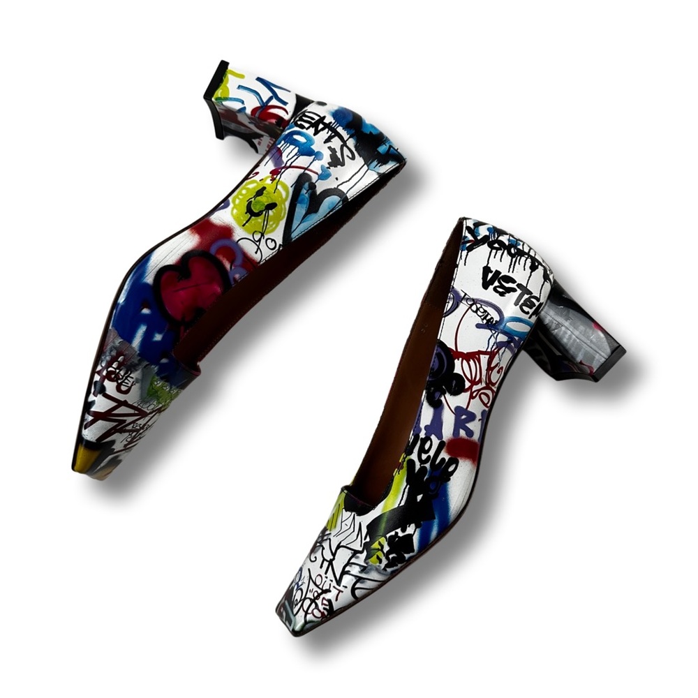 VETEMENTS Graffiti Block Heel Leather Pumps RARE